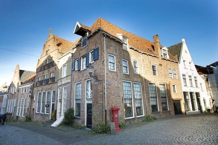 Afbeelding van verschillende monumentale panden in het Bergkwartier te Deventer